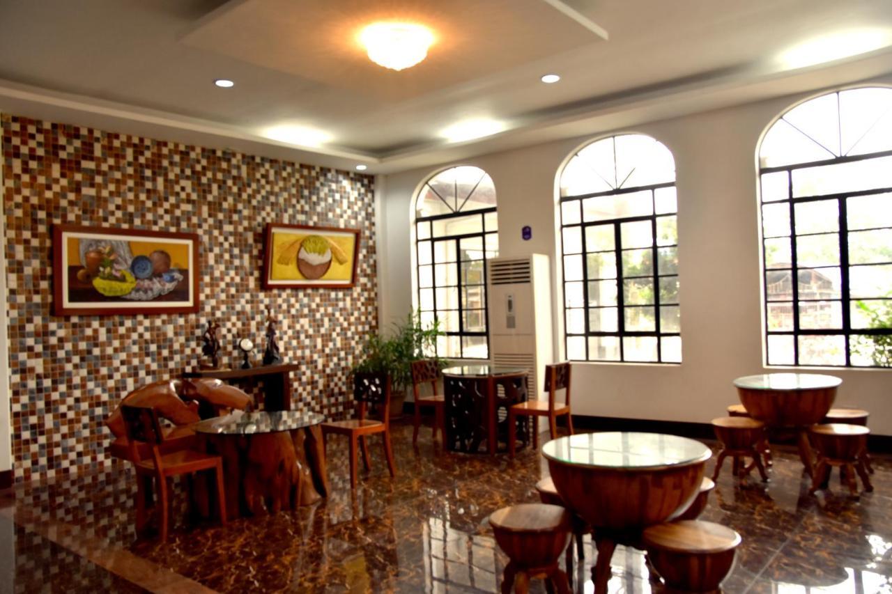 Isla De Oro Hotel Mamburao Exterior photo